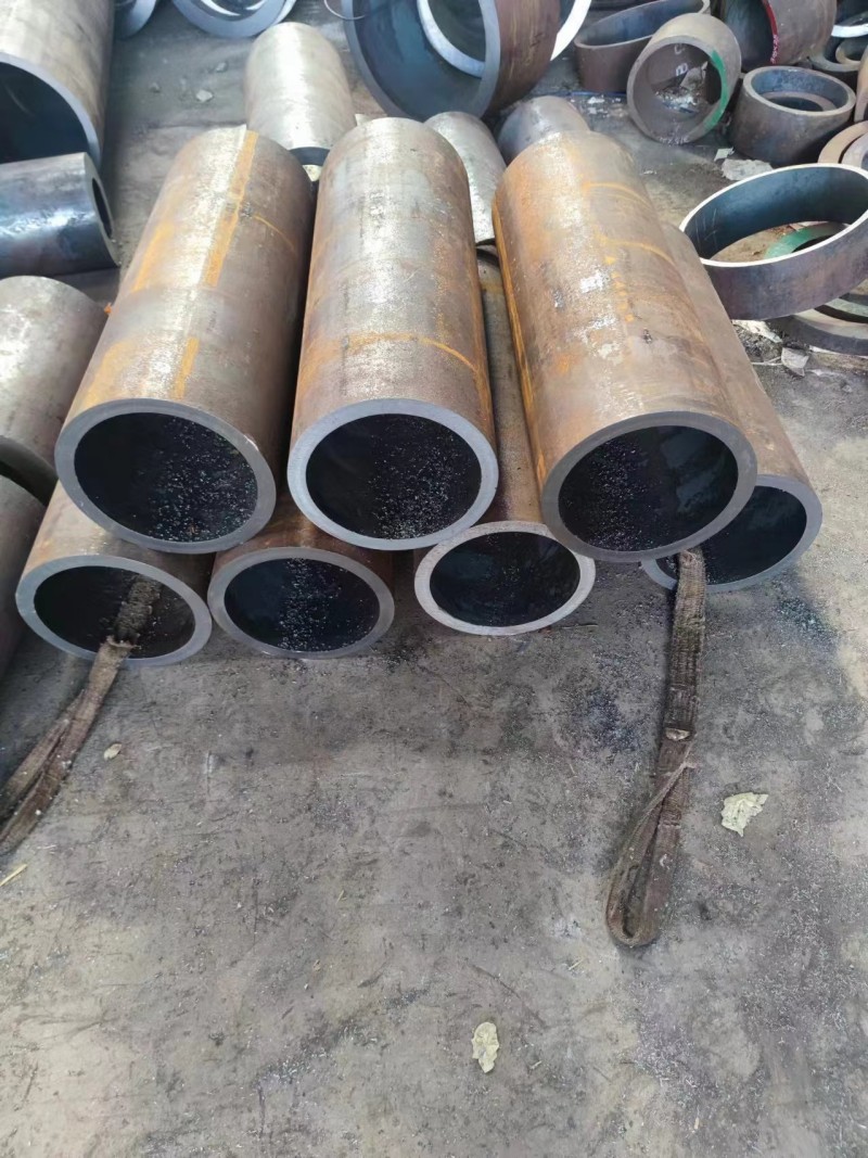 大理大理大理12Cr1MovG无缝钢管切割